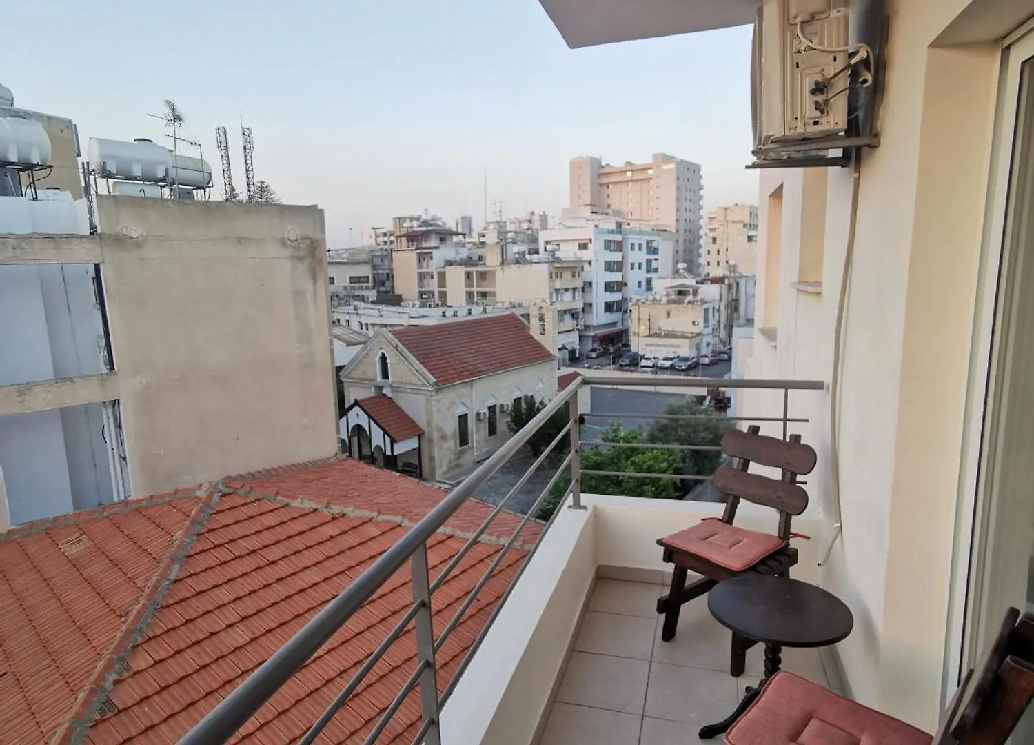 Downtown Studios لارنكا